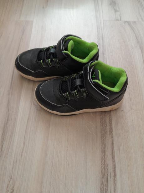 Topánočky na dvor, victory,26