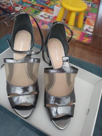 Kožené spoločenské sandále, 40