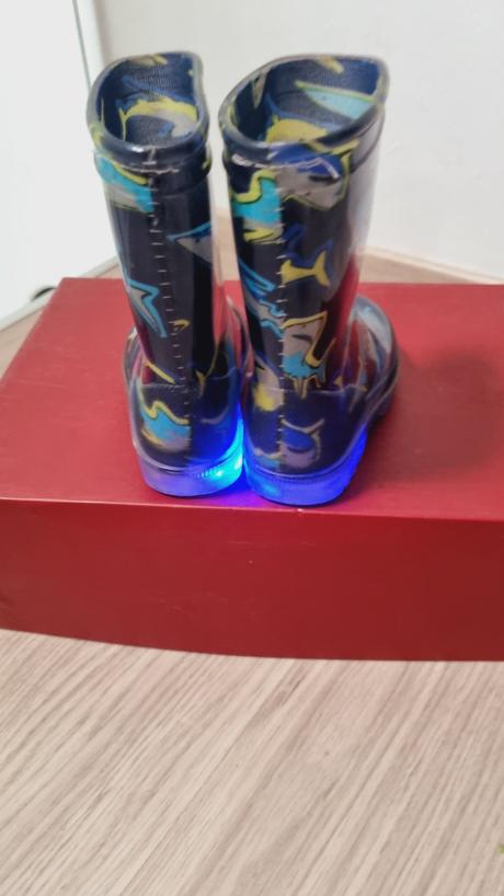 Gumáky so svietiacou podrážkou, wink,21