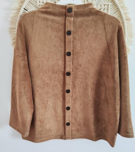 Zaujímavý svetrík opus, s