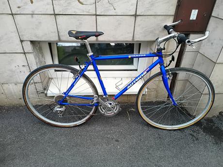 Bicykel author stratos, author,28