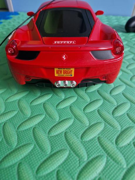 26de_velke ferrari na ovladanie,