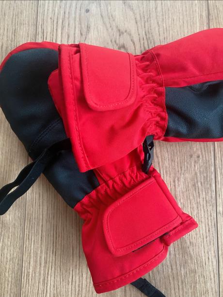 Zimné rukavice, 152