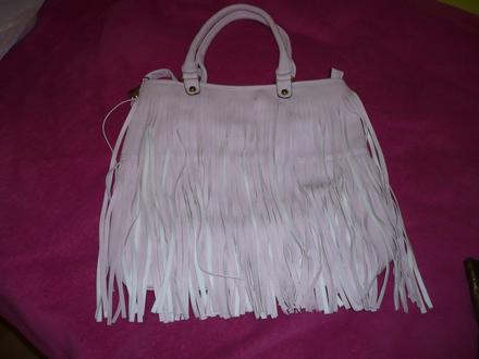 Kabelka so strapcami,