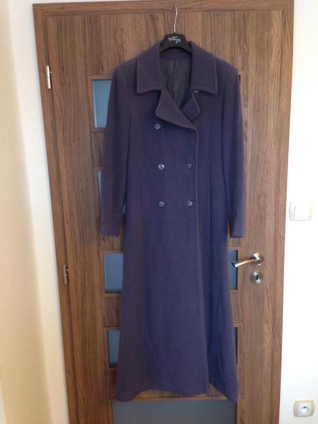Damsky fialovy dlhy kabat č. 40, 40