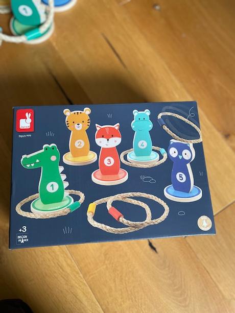 Janod hra na hadzanie,