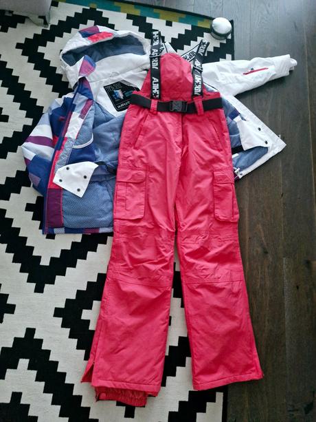 Perfektna stylova lyziarska suprava pre slecnu v.s, authority,s