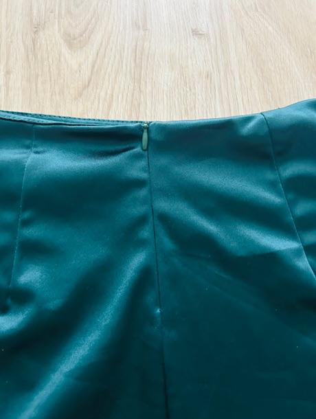 Štýlová sukňa na viazanie značky greenapple, s