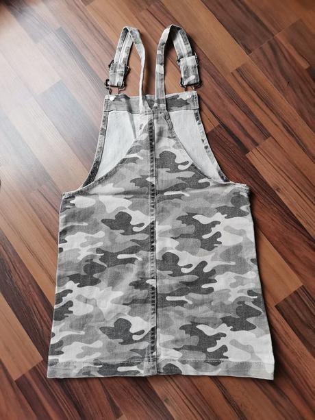 Šatová sukňa, 122