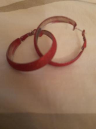 Mam na predaj náušnice,