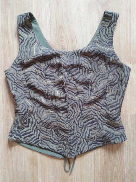 Krásna sukňa a šál l/xl + korzet grátis, xl