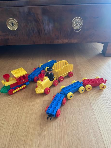 Lego duplo rušne a vagony, 