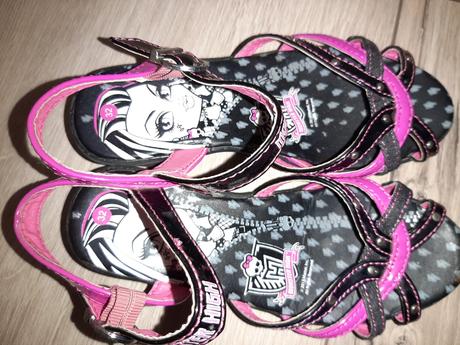 Sandálky monster high mattel, 32