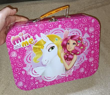 Kufrík a puzzle mia a ja,