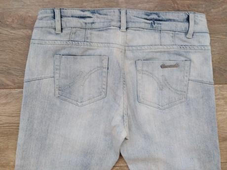 Džínsy s/xs, 176
