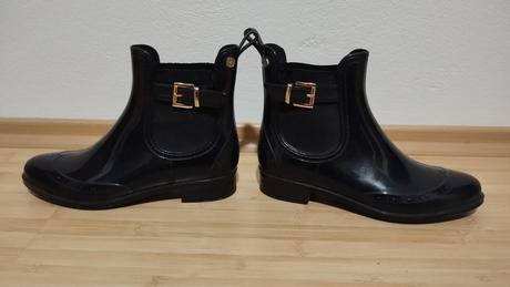 Gumákové čižmičky, 37