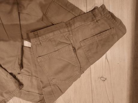 Kapsáčové nohavice, 34