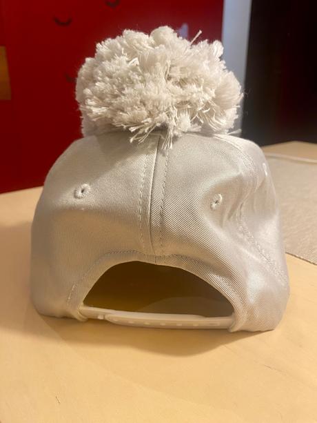 Šiltovka gugguu, s, s