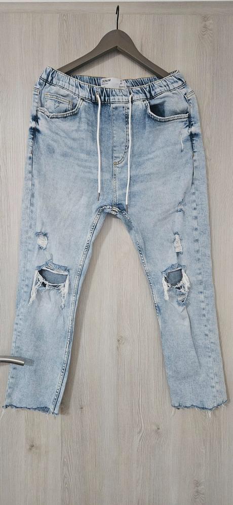 Pánske rifle, bershka,m