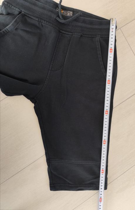 Predám chlapčenské kraťasy, c&a,146