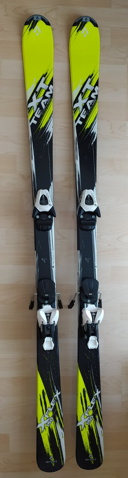 Predám lyže, lyžiarky a palice, rossignol,28