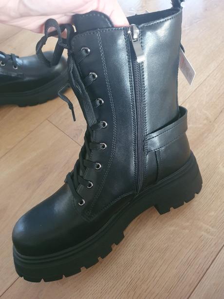 Nove kozene cizmy, 40