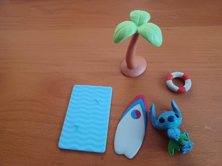 Figúrka stitch s príslušenstvom, 