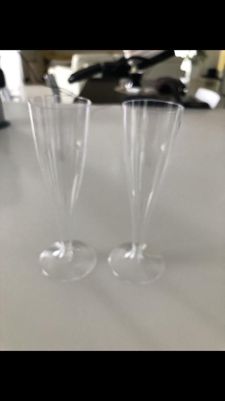 Plastove pohariky rozne, 