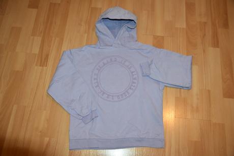 Fialová mikina, 158