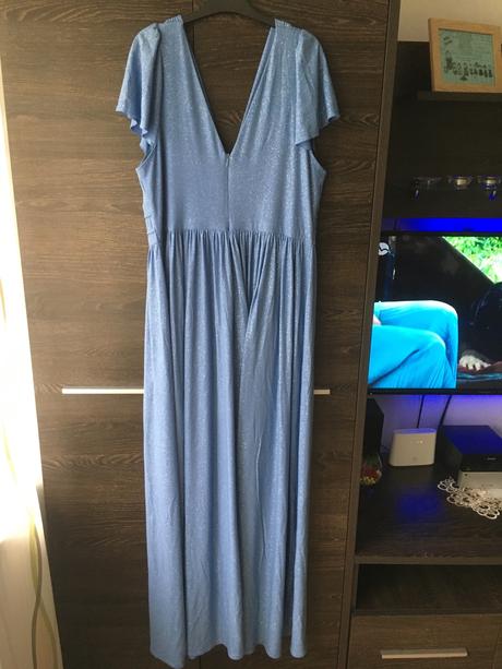 Spoločenské šaty, 44