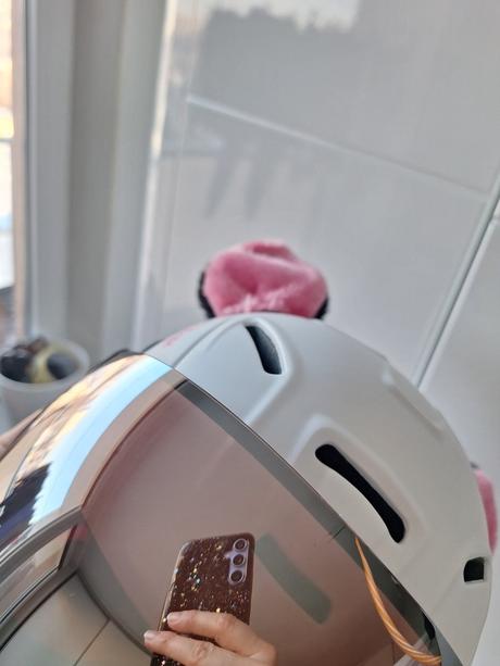 Lyziarska prilba etape, etape,s