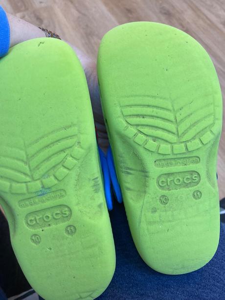 Crocs, crocs,27