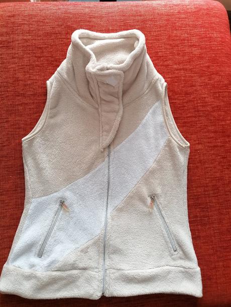 Teplučká vesta l, just play,l