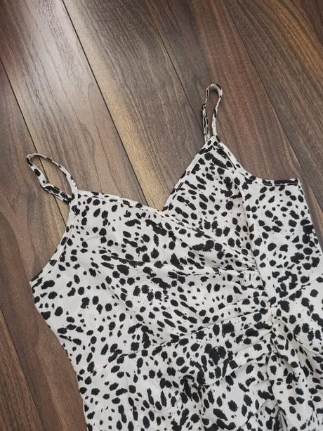 Šaty, ktoré skryjú bruško, 38