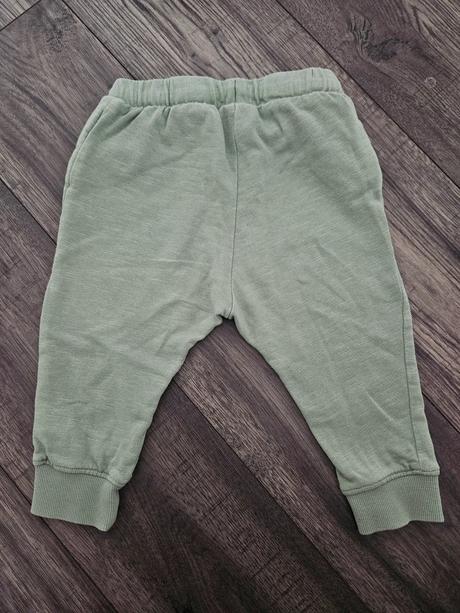 H&m tepláčiky 80, h&m,80