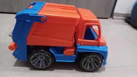 Smetiarske auto lena,