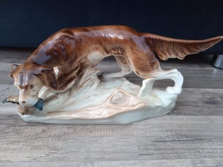 Socha pes s bažantom, 