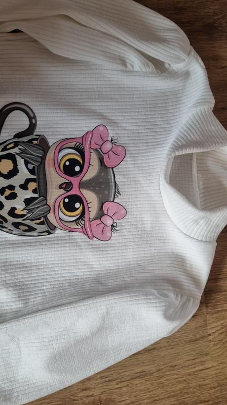 Krásny mäkulinký svetrík, 152