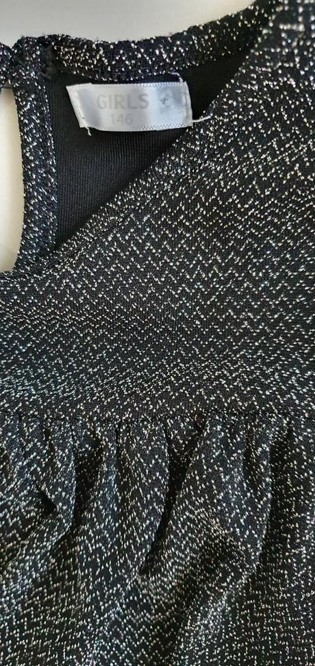 Šaty jemne trblietavé top stav, 146