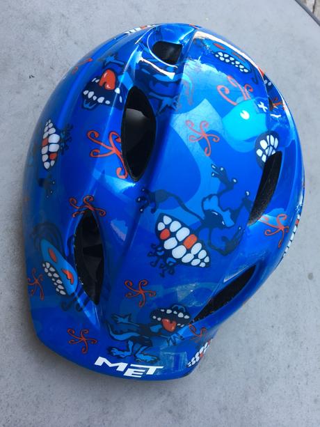 Prilba, helma cyklistická, s