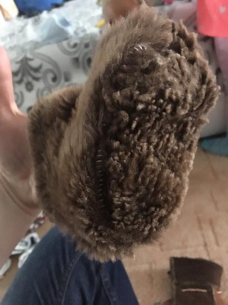 Kožené kožušinové capačky 17/18, 17