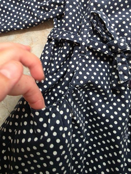 Modrobiely bodkovaný kabatik 116, 116