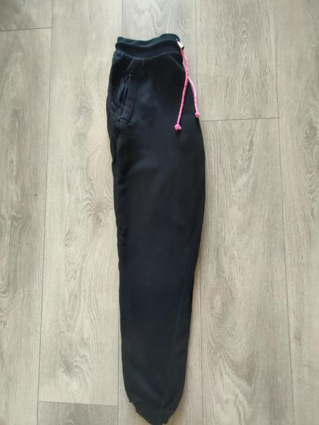 Dámske tepláky, veľ. xs (na cca 158 cm), xs