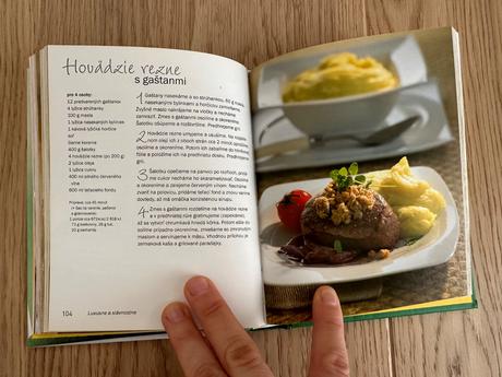 Kniha receptov - varíme pre priateľov,