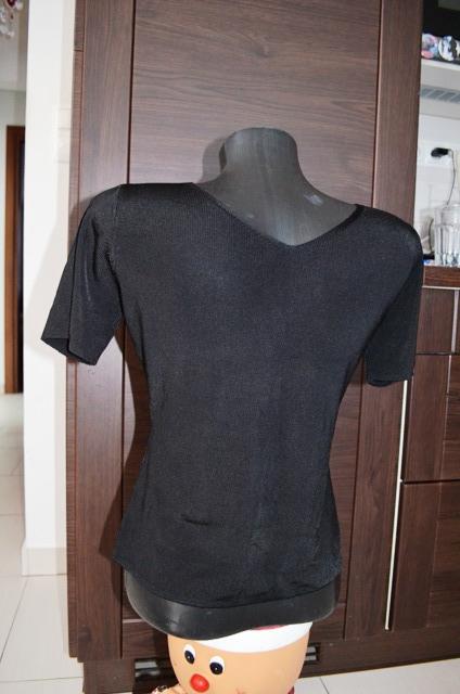 Elegantny čierny top, s