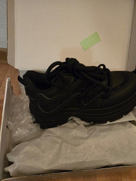 Damske nove tenisky, 38