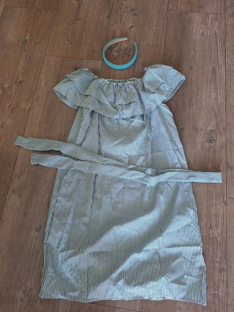 Letne saty s volanikmi ruffle, m / s