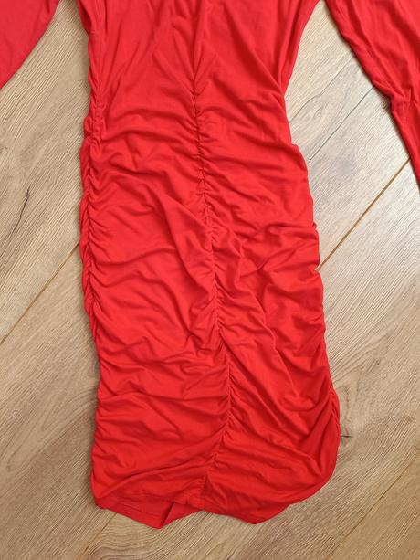 Cervene saty36, amisu,36