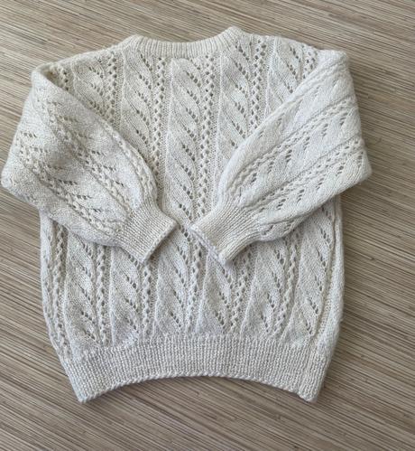 Pletený svetrík,