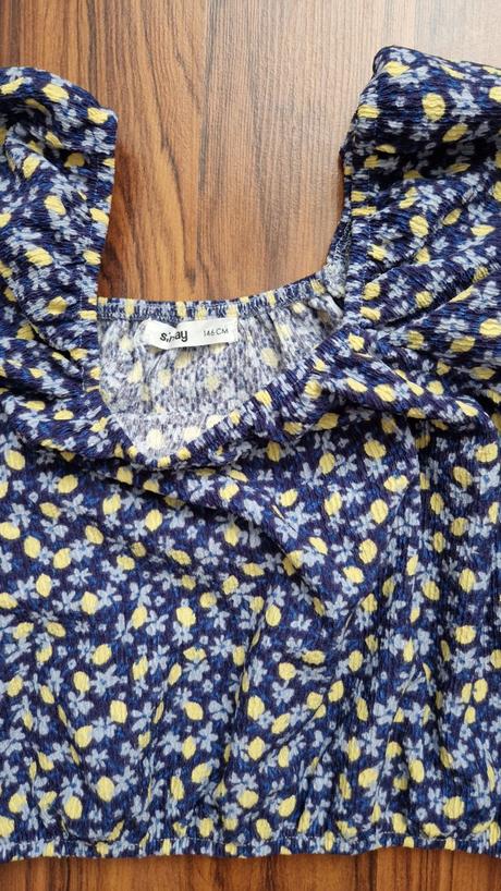 Crop top, sinsay,146